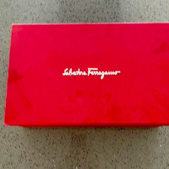 I bought for myself but they are too small for me. - Picture 1 of 6